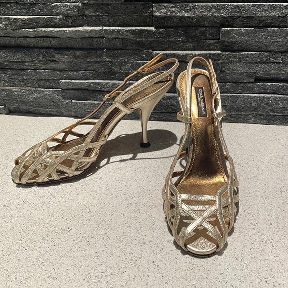 Authentic D&G gold sandals - Picture 1 of 5